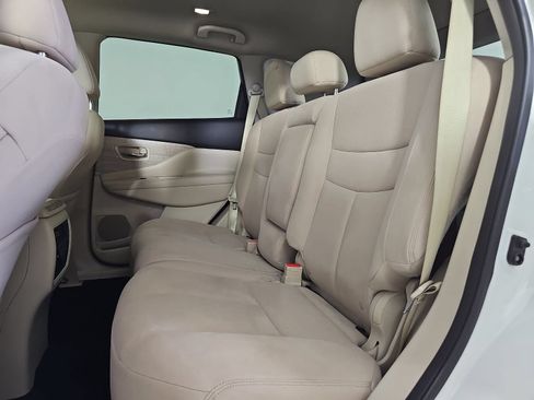 Used 2019 Nissan Murano SV AWD/4WD image 13
