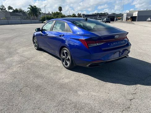 Used 2021 Hyundai Elantra Limited FWD image 6