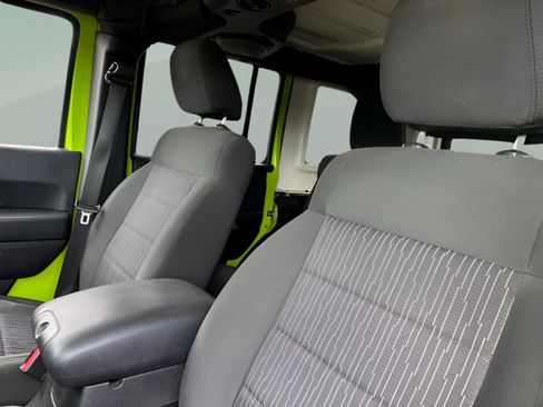 Used 2012 Jeep Wrangler Unlimited Sport image 10