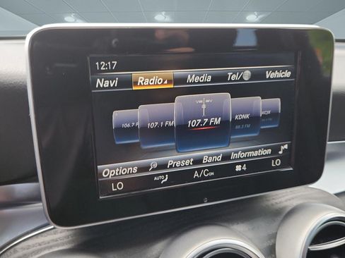 Used 2017 Mercedes-Benz GLC 300 4MATIC image 25