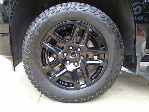 Used 2022 Chevrolet Silverado 1500 RST AWD/4WD image 25