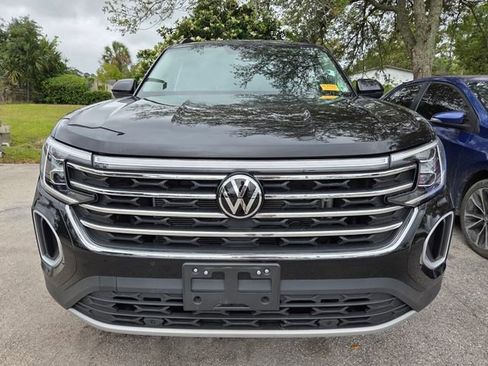Used 2026 Volkswagen Atlas SE AWD/4WD image 2