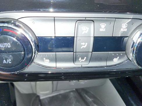 Used 2025 Chevrolet Trax ACTIV w/ Sunroof Package FWD image 19