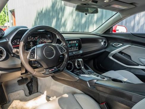 Used 2018 Chevrolet Camaro SS RWD image 23