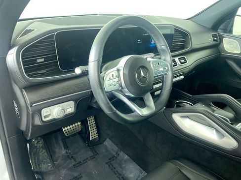 Used 2023 Mercedes-Benz GLS 450 4MATIC image 23