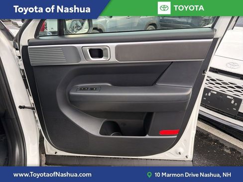Used 2026 Hyundai Santa Fe SE AWD/4WD image 1
