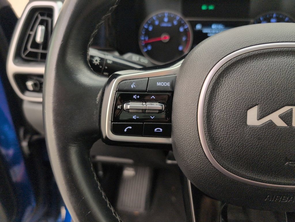Used 2022 Kia Sorento S w/ Panoramic Sunroof Package FWD image 38