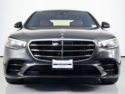 Used 2024 Mercedes-Benz S 580 4MATIC Sedan image 2