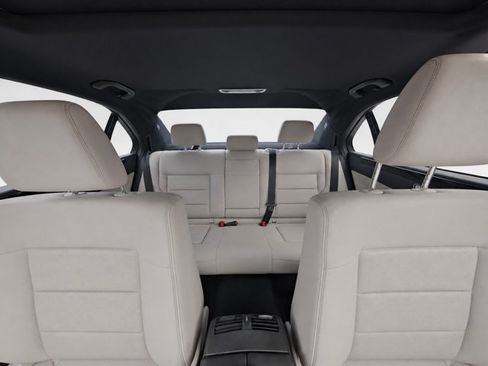 Used 2016 Mercedes-Benz E 350 Sedan image 22