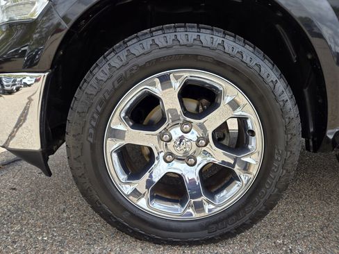 Used 2017 RAM 1500 Laramie w/ Convenience Group AWD/4WD image 15
