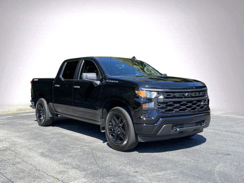 Used 2024 Chevrolet Silverado 1500 Custom AWD/4WD image 2