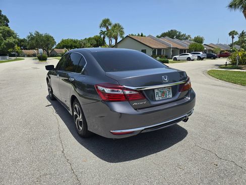 Used 2017 Honda Accord LX image 7
