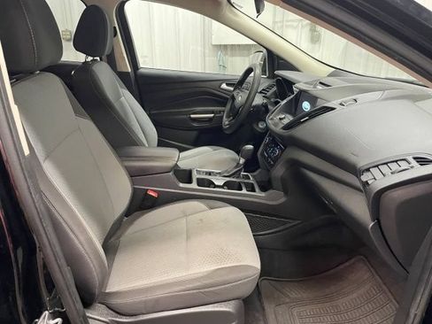 Used 2017 Ford Escape SE w/ Equipment Group 201A AWD/4WD image 14