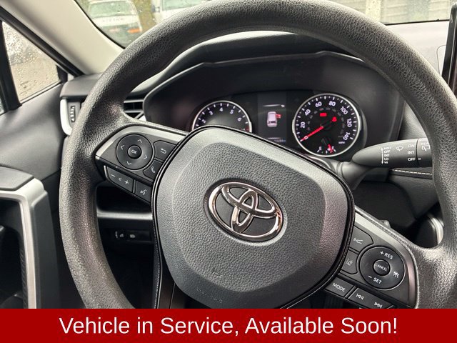 Used 2021 Toyota RAV4 LE AWD/4WD image 11