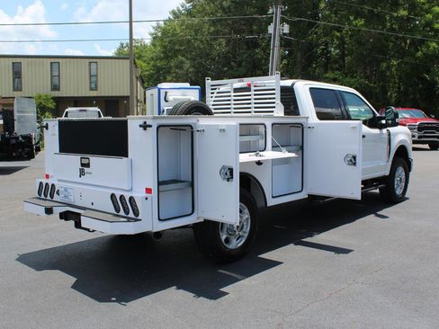 Used 2025 Ford F350 XLT AWD/4WD image 16