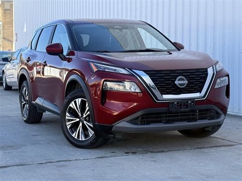Used 2023 Nissan Rogue SV image 2