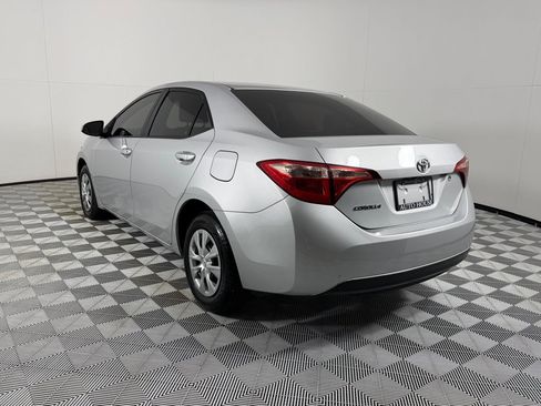 Used 2018 Toyota Corolla L FWD image 7