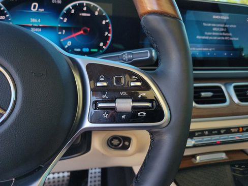 Certified 2022 Mercedes-Benz GLS 450 4MATIC image 32