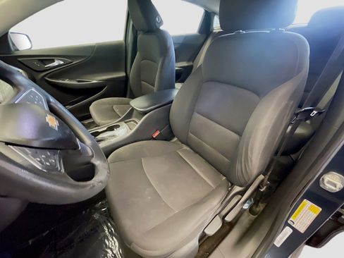 Used 2020 Chevrolet Malibu LS FWD image 12
