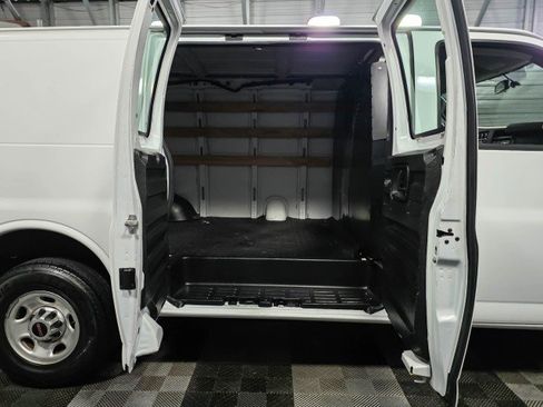 Used 2021 GMC Savana 2500 w/ Driver Convenience Package image 10
