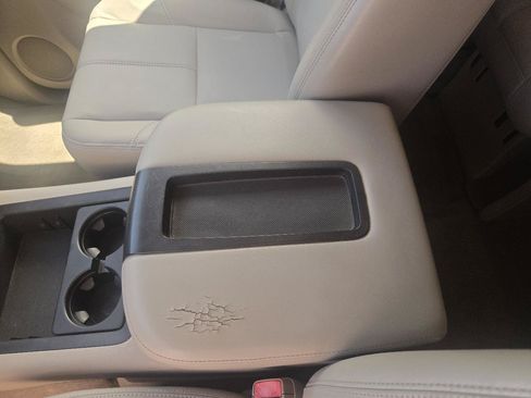 Used 2014 Chevrolet Tahoe LT RWD image 14