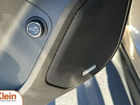 Used 2023 GMC Acadia SLT w/ Trailering Package image 14