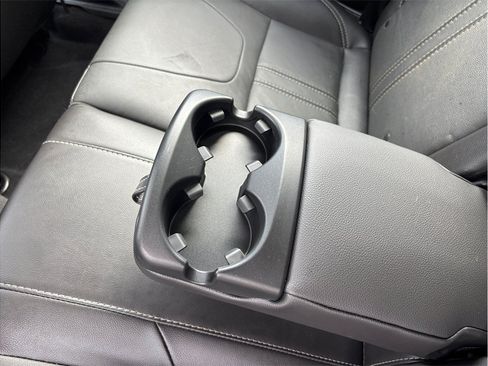 Used 2014 Ford Focus Titanium FWD image 33