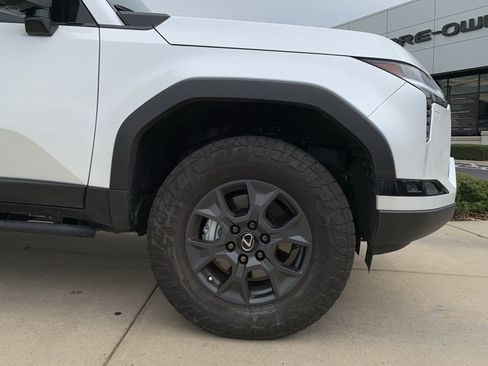 Used 2026 Lexus GX 550 AWD/4WD image 13