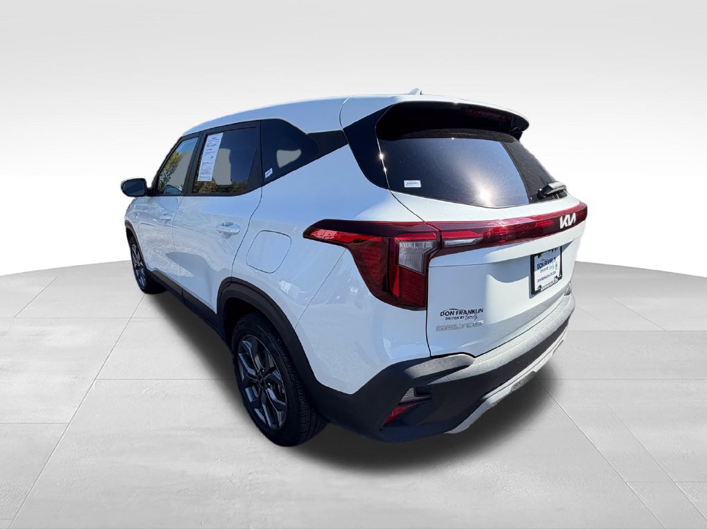 Used 2024 Kia Seltos LX AWD/4WD image 4
