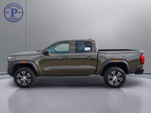 Used 2023 GMC Canyon AT4 w/ AT4 Premium Package AWD/4WD image 4