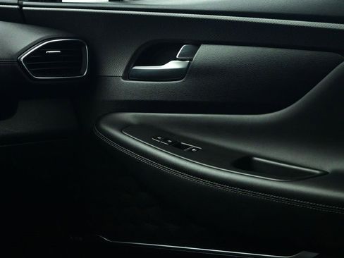 Used 2019 Hyundai Santa Fe Limited image 15