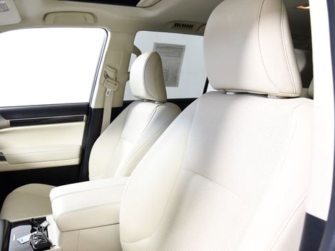 Used 2021 Lexus GX 460 Premium w/ Premium Package image 17