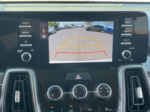 Used 2022 Kia Sorento LX FWD image 29