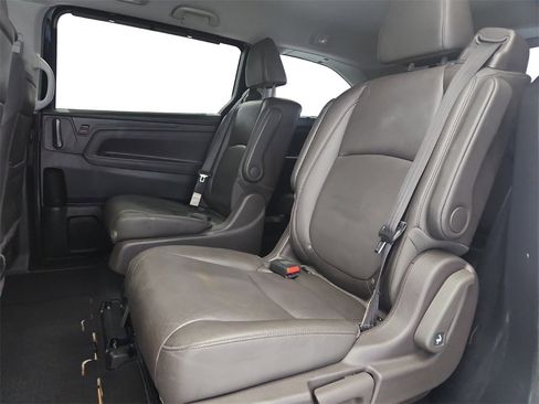 Used 2018 Honda Odyssey Touring image 24