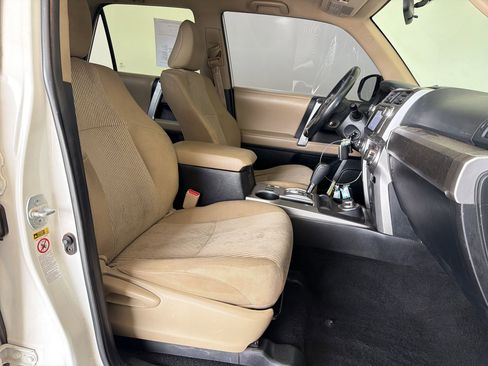 Used 2014 Toyota 4Runner SR5 image 29