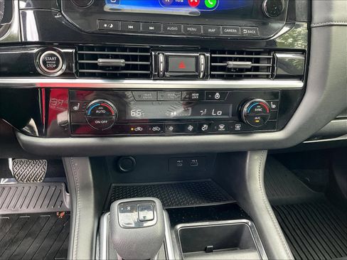 Certified 2022 Nissan Pathfinder SL AWD/4WD image 17