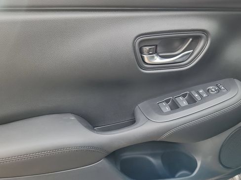 Used 2026 Honda HR-V LX image 6