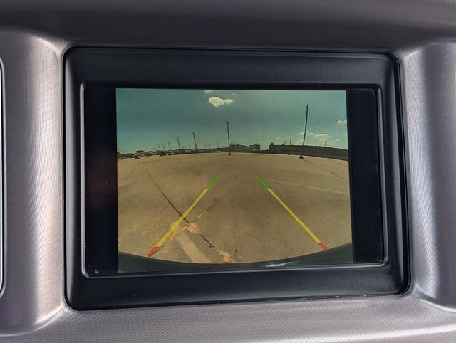 Used 2022 Dodge Charger SXT RWD image 14