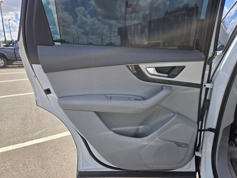 Used 2018 Audi Q7 3.0T AWD/4WD image 40