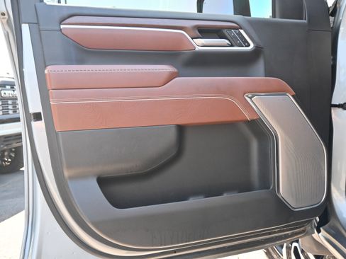 Used 2025 GMC Sierra 2500 Denali Ultimate w/ Max Trailering Package image 29