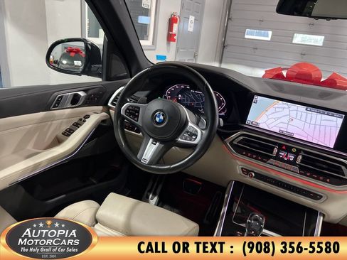 Used 2020 BMW X5 M50i AWD/4WD image 32