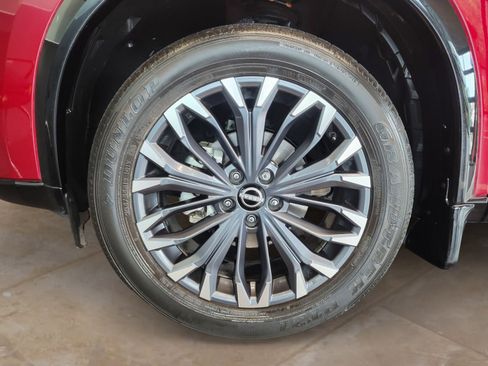 Certified 2024 Nissan Rogue Platinum w/ Platinum Premium Package FWD image 32