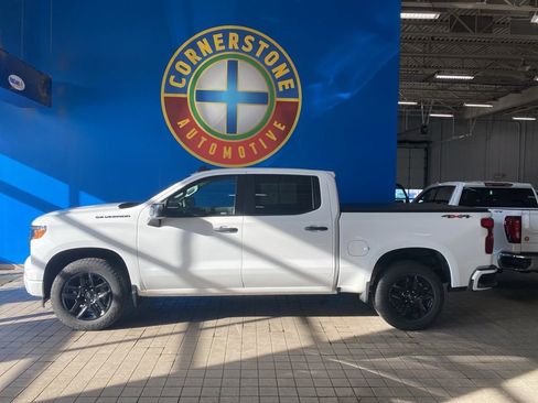 Used 2022 Chevrolet Silverado 1500 Custom w/ LPO, Dark Essentials Package image 15