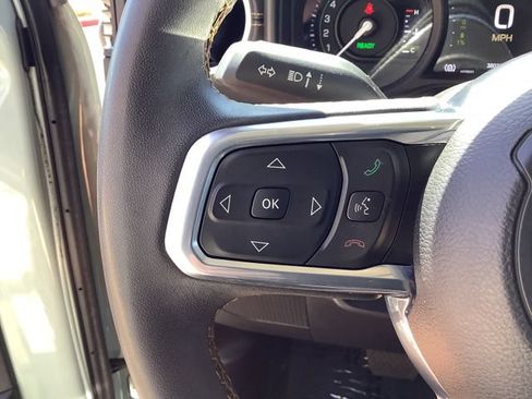 Used 2024 Jeep Wrangler Unlimited Sahara w/ Technology Group AWD/4WD image 13