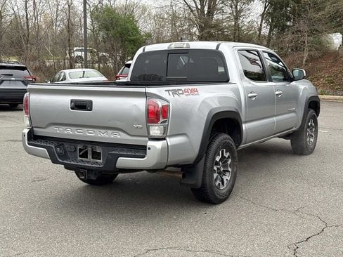 Used 2023 Toyota Tacoma TRD Off-Road w/ Technology Package image 2