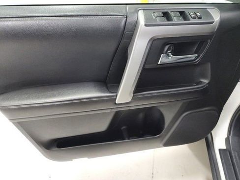 Used 2019 Toyota 4Runner SR5 Premium image 23