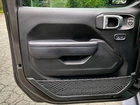 Certified 2022 Jeep Wrangler Unlimited Sport w/ Sun And Sound Package AWD/4WD image 26