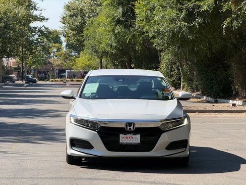 Used 2018 Honda Accord LX image 8