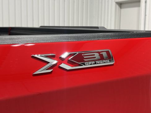 New 2026 GMC Sierra 1500 SLE image 33