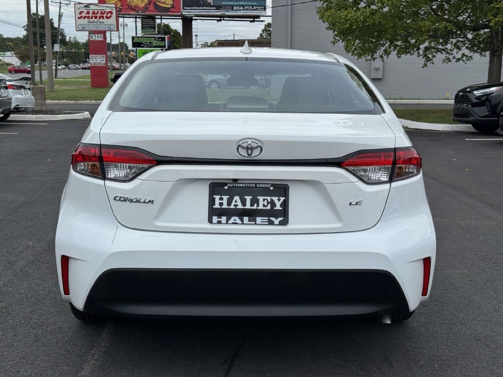 Used 2025 Toyota Corolla LE FWD image 22